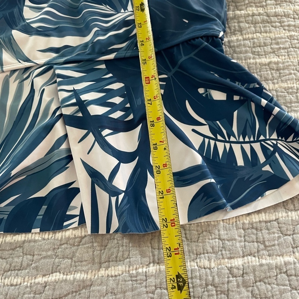 SHEIN Women’s Plus Curve Tankini top size 4x blue floral - Picture 7 of 7